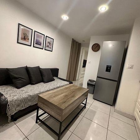 Jolie Appartement Nice Proche Mer Et Aeroport Une Chambre Plus Salon Avec Cuisine Exterior photo